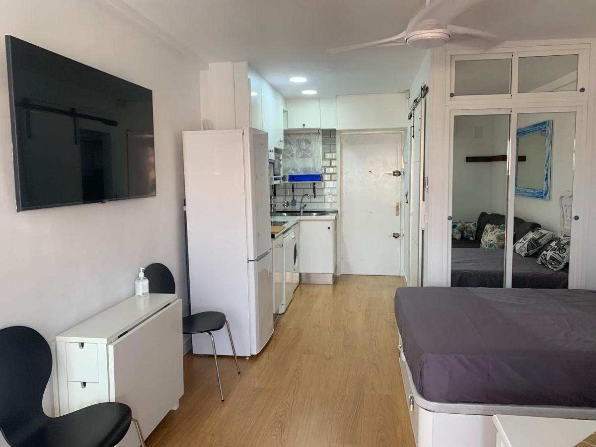 Sweet Home Benalmadena, Estudio Con Vistas Al Mar Y Excelente Conexion Wifi, Para No Fumadores, Con Piscinas, Sea Views, With Swimming Pools, Completely Renovated, Ideal For Older People, Bright With Morning Sun, No Smoking Kültér fotó
