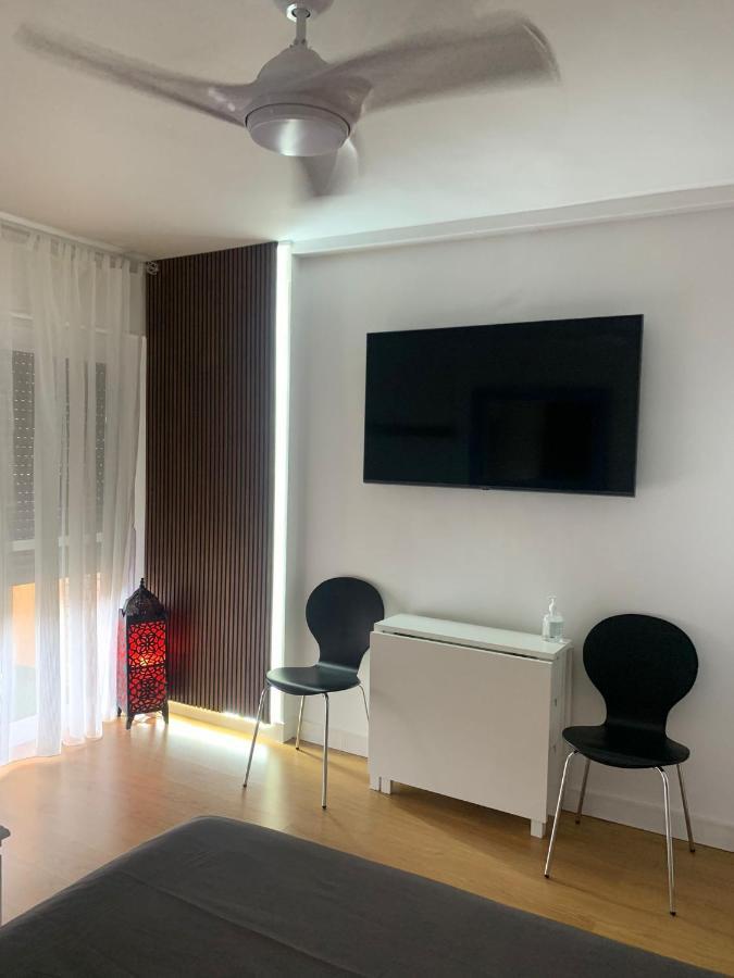 Sweet Home Benalmadena, Estudio Con Vistas Al Mar Y Excelente Conexion Wifi, Para No Fumadores, Con Piscinas, Sea Views, With Swimming Pools, Completely Renovated, Ideal For Older People, Bright With Morning Sun, No Smoking Kültér fotó