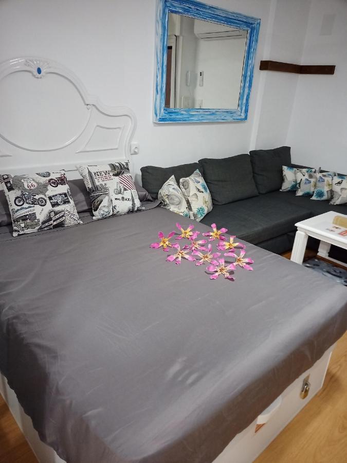 Sweet Home Benalmadena, Estudio Con Vistas Al Mar Y Excelente Conexion Wifi, Para No Fumadores, Con Piscinas, Sea Views, With Swimming Pools, Completely Renovated, Ideal For Older People, Bright With Morning Sun, No Smoking Kültér fotó